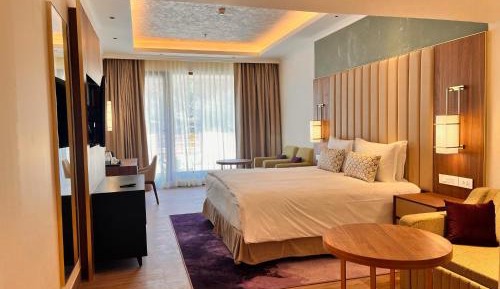 Premium King Room with Balcony