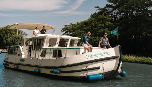 Premium 3-cabin boat