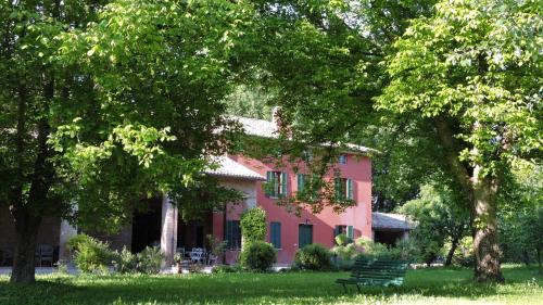 Two-Bedroom Deluxe Apartment with Garden View