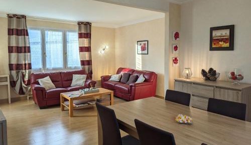 Holiday Home (6 Adults)
