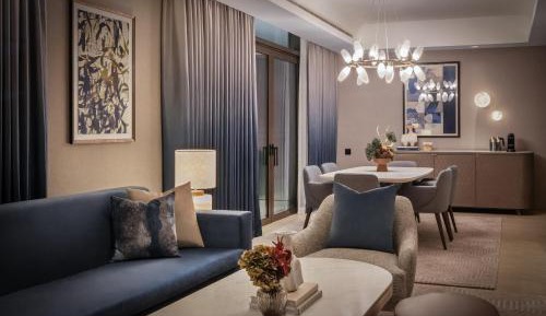 Executive Suite - Breakfast Inclusive & Complimentary Lagoon Access
