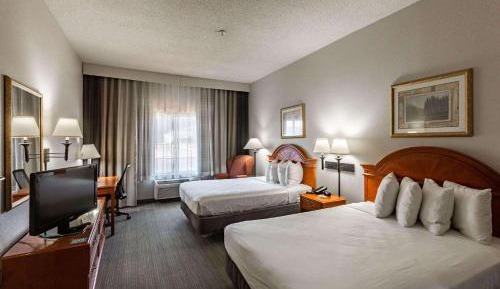Queen Room with Two Queen Beds - Non-Smoking