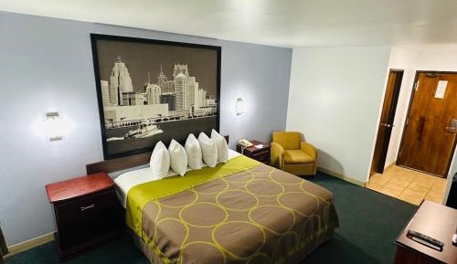 Queen Room - Disability Access/Non-Smoking