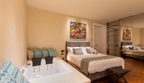 King Room with Spa Bath