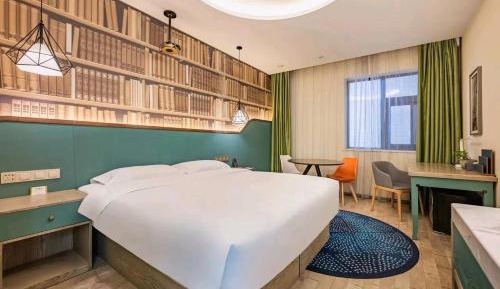 Pure Double Room with Movie