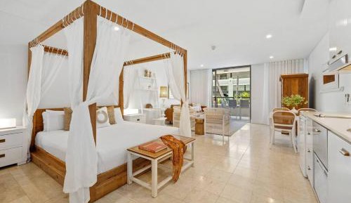 Studio Apartment