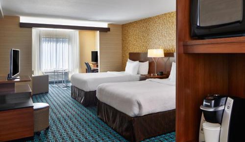 One-Bedroom Queen Suite