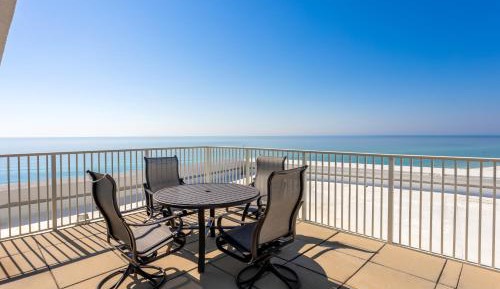 King Suite - Non-Smoking