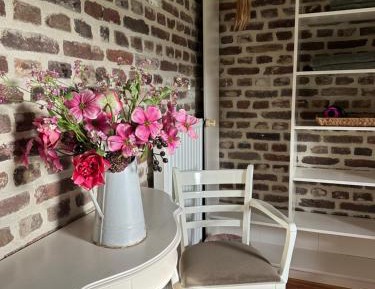 Deluxe Double Room (2 Adults + 1 Child)