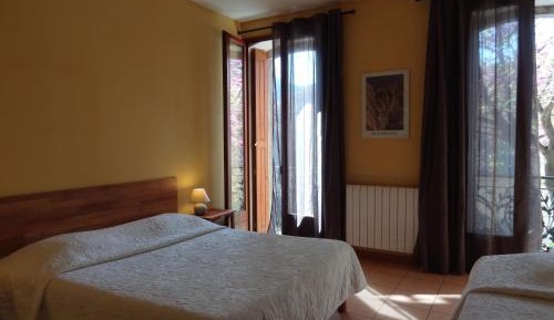 Triple Room with Bathroom