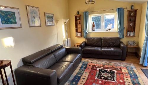 Cottage (6 Adults)