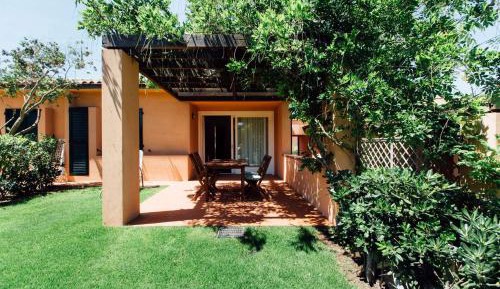One-Bedroom Apartment with Garden
