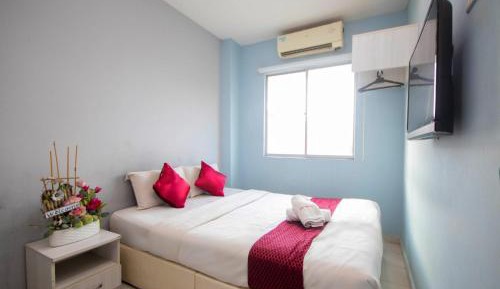 Deluxe Queen Room