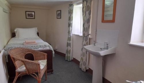 Standard Single Room with Shared Bathroom