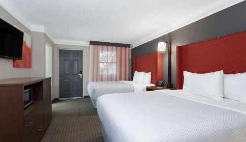 Queen Room with Two Queen Beds - Non-Smoking