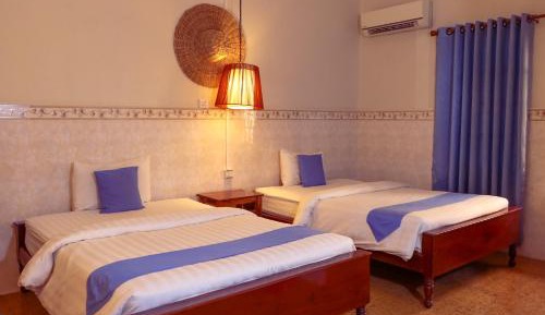 Twin Room with Private Bathroom