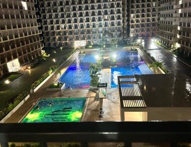 Studio with Pool View