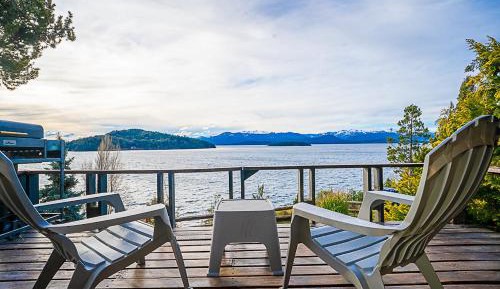 Apartment with Lake View