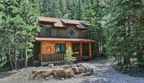 Four-Bedroom Holiday Home