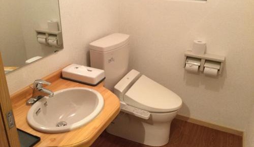 Twin Room with Shared Bathroom