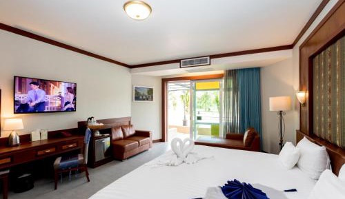 King Room with Pool View