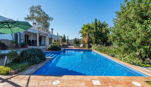 Villa with Garden View