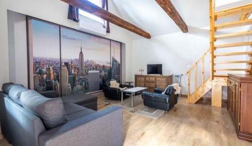 One-Bedroom Apartment