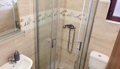 Twin Room with Private Bathroom