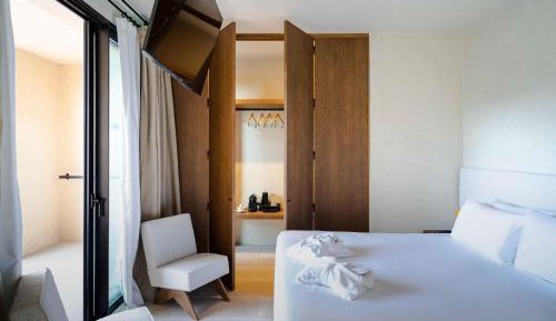 Open Sky Suite with Terrace and Sea View