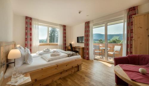 Deluxe Double Room with Balcony