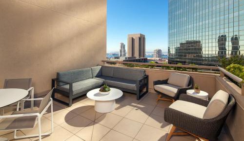 Junior Suite, 2 Double, City view, Balcony