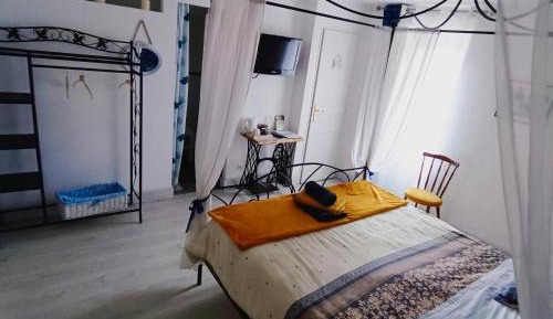 Double Room with Private External Bathroom