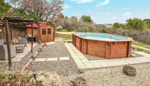 One-Bedroom Holiday Home