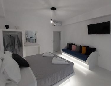 Family Suite with Indoor Jetted Tub