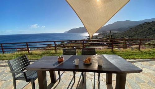 Two-Bedroom House Split Level with Private Pool – Villa Selene