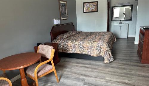 King Room - Non-Smoking