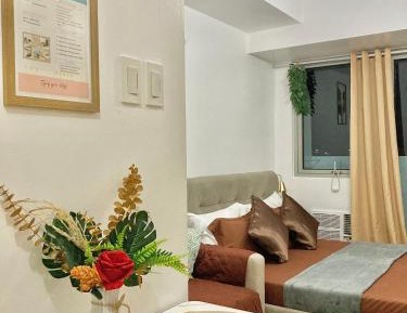 Studio with Balcony