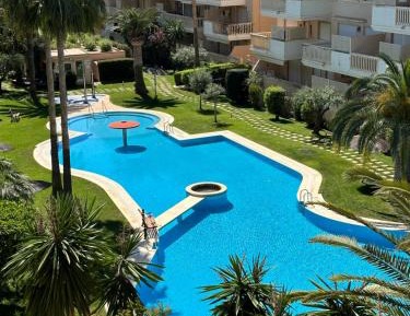 Three-Bedroom Apartment with Balcony