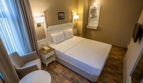 Junior Suite with Mountain View