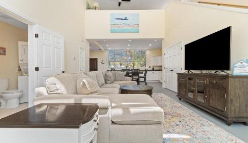 Three-Bedroom Holiday Home 