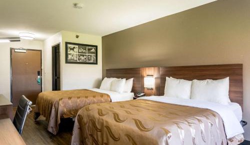 Queen Room with Two Queen Beds - Non-Smoking