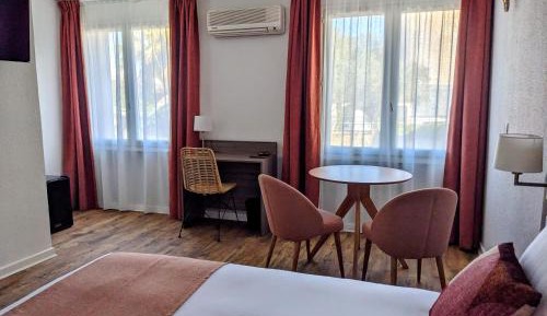 Suite - Vue sur Remparts