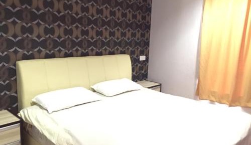 Deluxe Double Room (2 Adults + 1 Child)