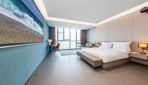 Deluxe Queen Room
