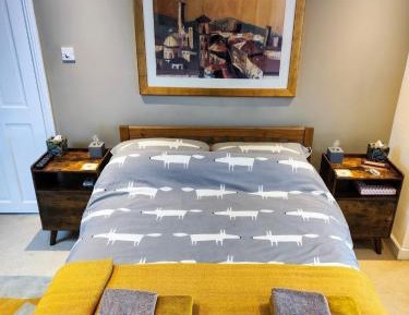 Quadruple Room with Private Bathroom