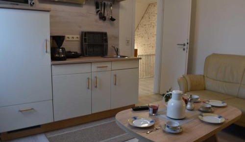 Two-Bedroom Apartment with Shower 
