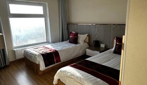 Twin Room with Mountain View