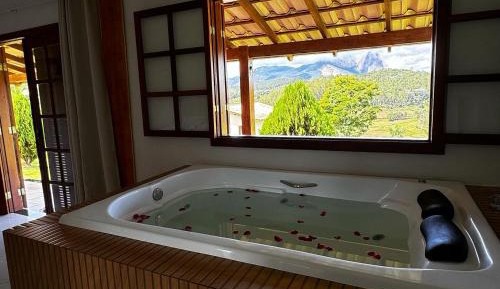 Deluxe Suite with Spa Bath