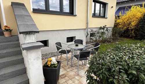 Deluxe Two-Bedroom Apartment with Garden View