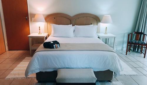 Deluxe Queen Room